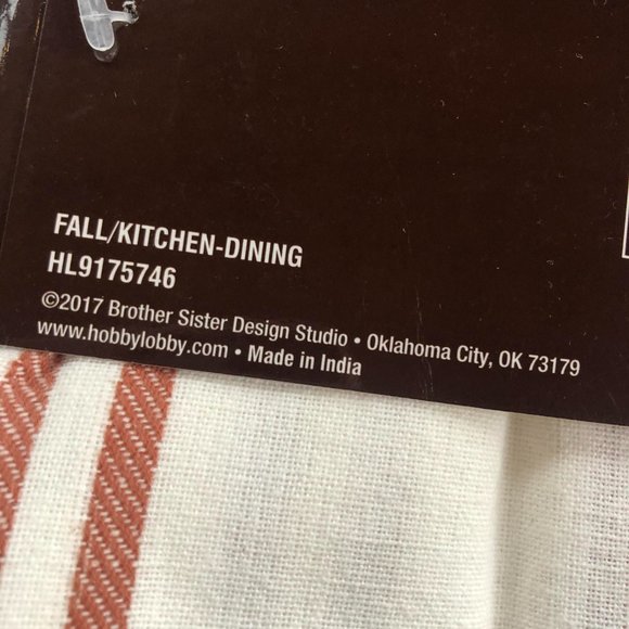 NEW FALL TABLECLOTH Robert Stanley 60x104 - Picture 3 of 12